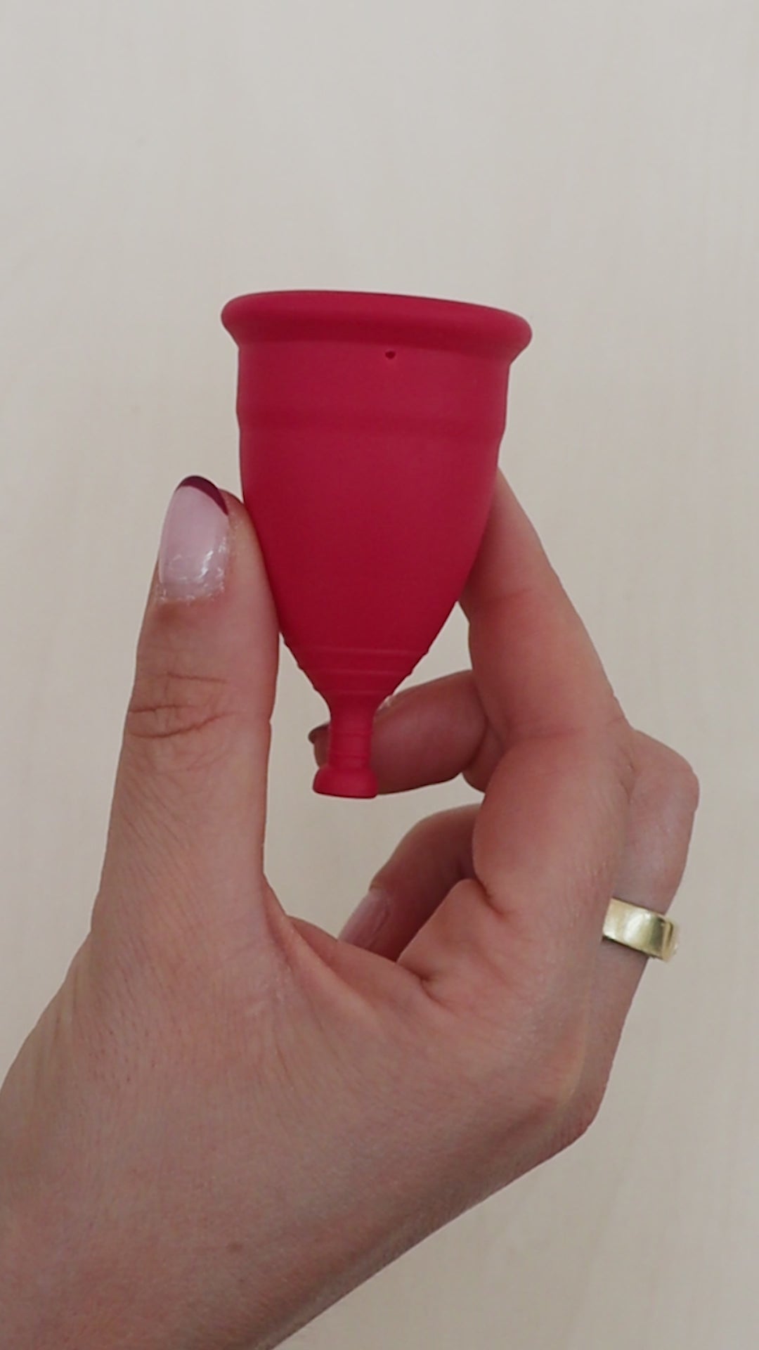 Masmi Kubeczek menstruacyjny różowy (rozmiary S, M i L) 1 szt.